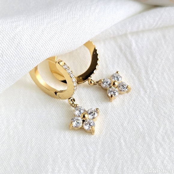 Gold CZ Diamond Clover Hoop Earrings - Picture 5 of 10